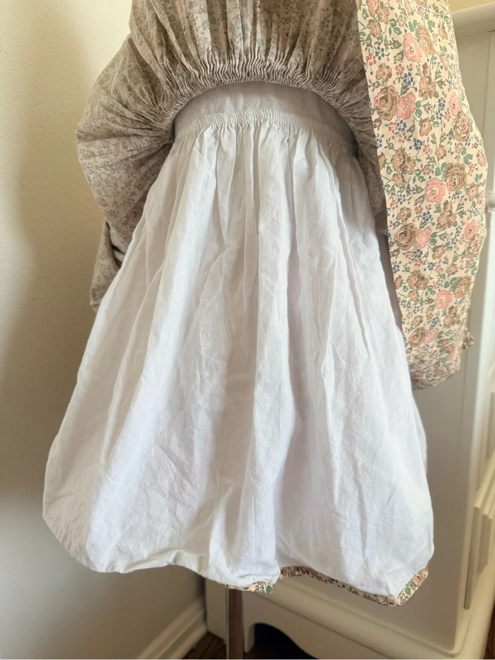 Alice Kathleen Floral Smocked Dress Girls Size 4 Peter Pan Collar Long Sleeve